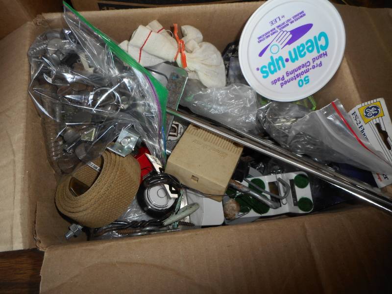 lot 16 image: Assorted Garage Items