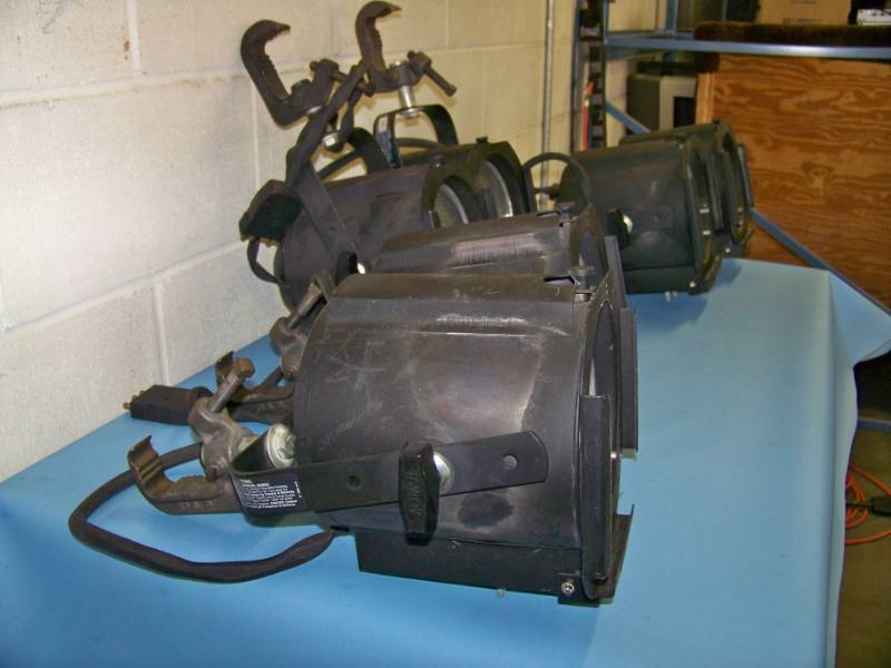lot 21 image: (6) Altman, 6 Fresnel Lights  Professional Lighting
