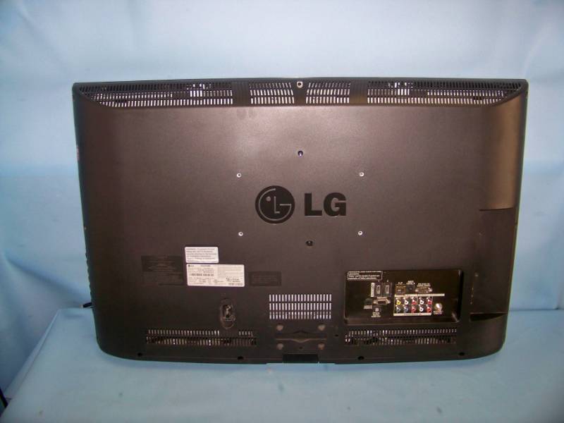 lot 89 image: 32, LG, LCD, HDTV  High-Definition Television