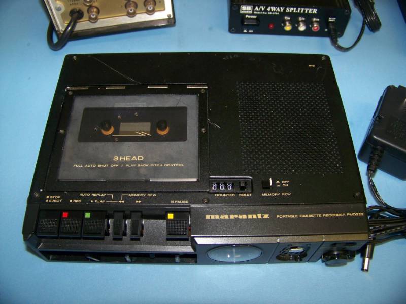 lot 186 image: Miscellaneous lot of Audio  Video Items