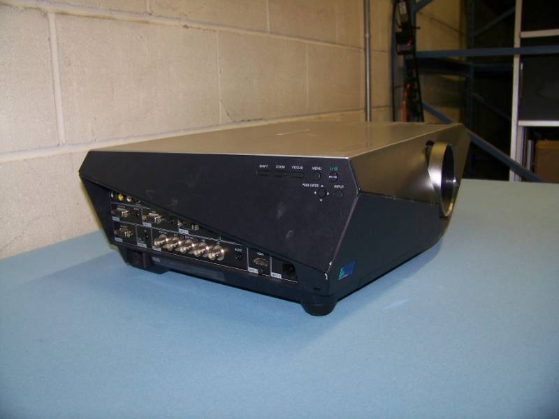lot 61 image: Sony, VPL-FX40, LCD Projector with HDMI Input