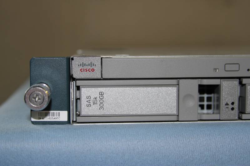 lot 134 image: Cisco, Network Server with Cheetah Drives