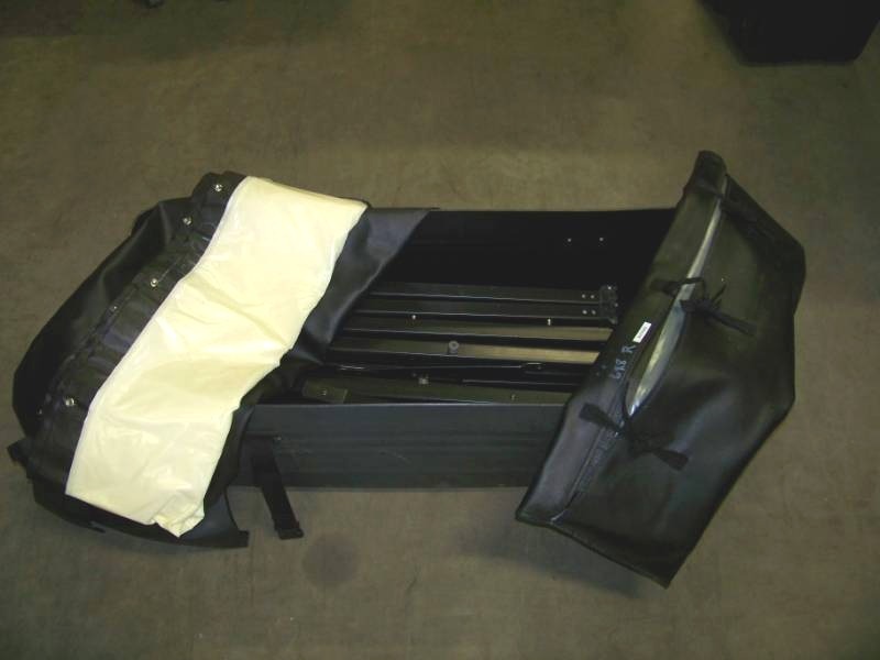 lot 168 image: 6 x 8, Fixed Projection Frame with Front and Rear Screens in Hard Sided Case