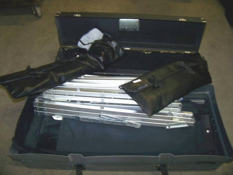 lot 172 image: Da-Lite, Fast-Fold, 7.5 x 10, Projection Screen System including Fixed Metal Frame, Front and Rear Projection Screens and Drape Kit in (2) Hard Sided Cases