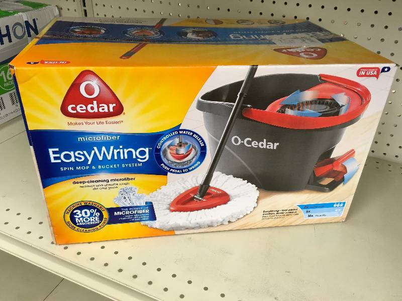 lot 116 image: Cedar Easy Wring Spin Mop & Bucket System