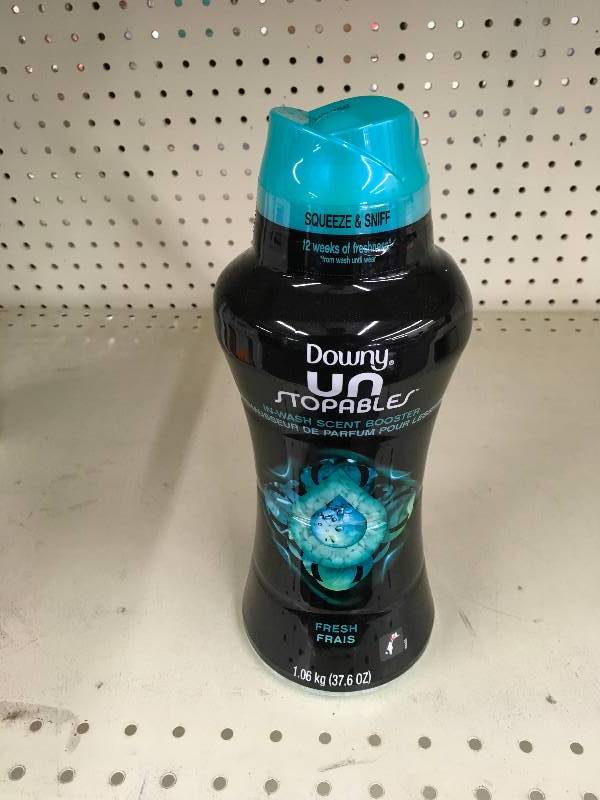 lot 123 image: Downy Un Stoppables Scent Booster