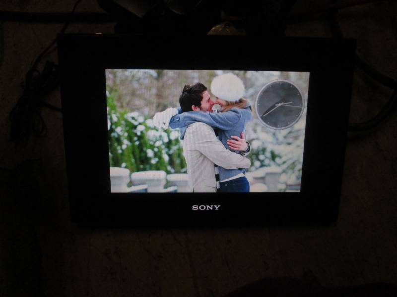 lot 241 image: Sony S frame works...