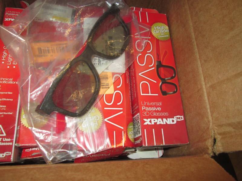 lot 247 image: high grade 3d glases full box...