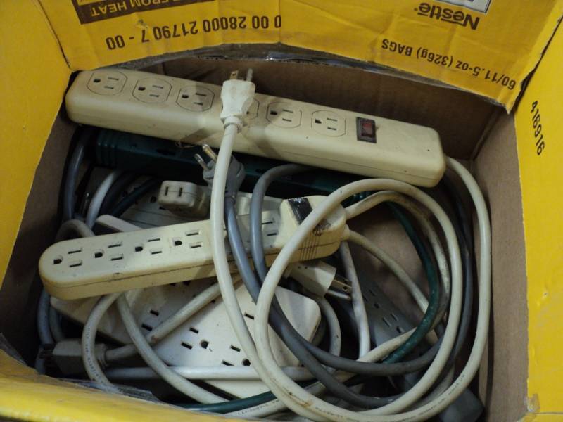 lot 21 image: Electrical...