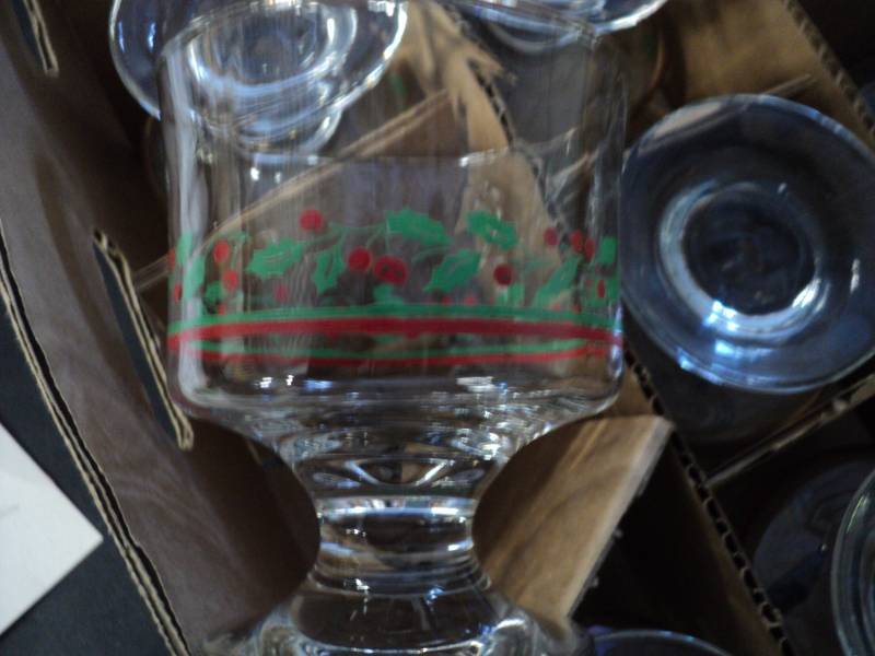 lot 38 image: Set of 12 Glasses...