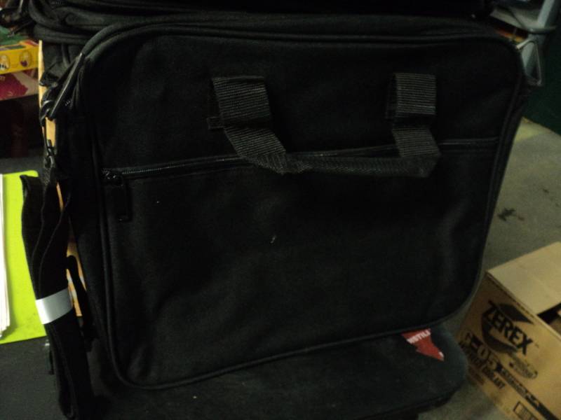 lot 55 image: Set of 3 laptop Bags...