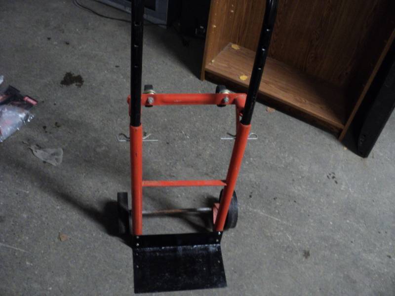 lot 68 image: 4 Wheel Cart...