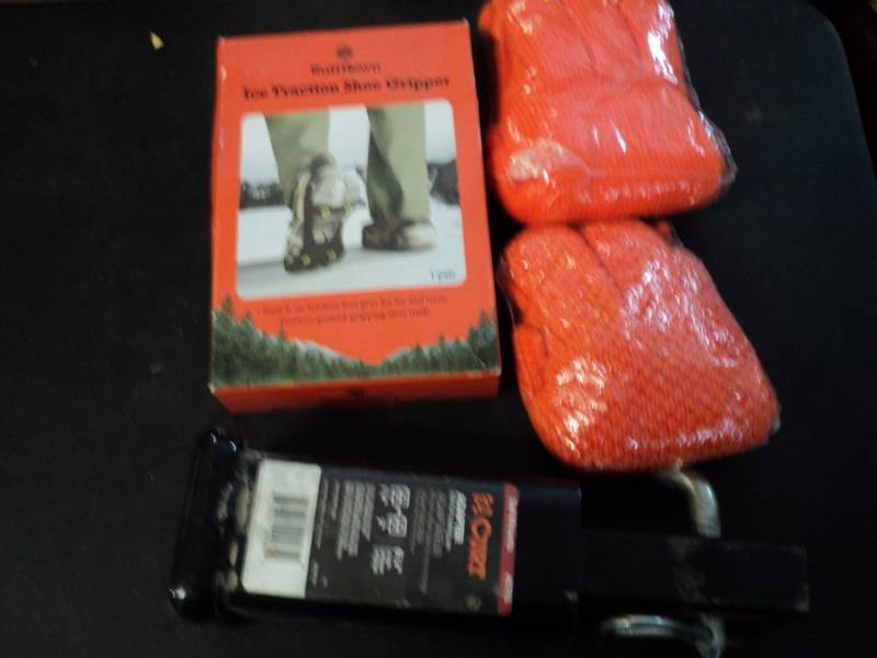 lot 84 image: Ice Traction Shoe Gripper, 2 pair g...