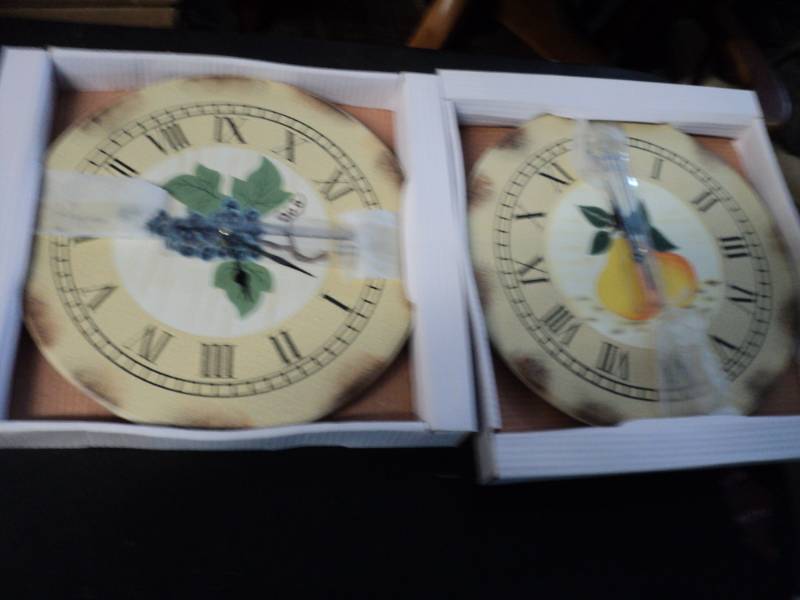 lot 86 image: Set of 2 Clocks Grapes and Pears...