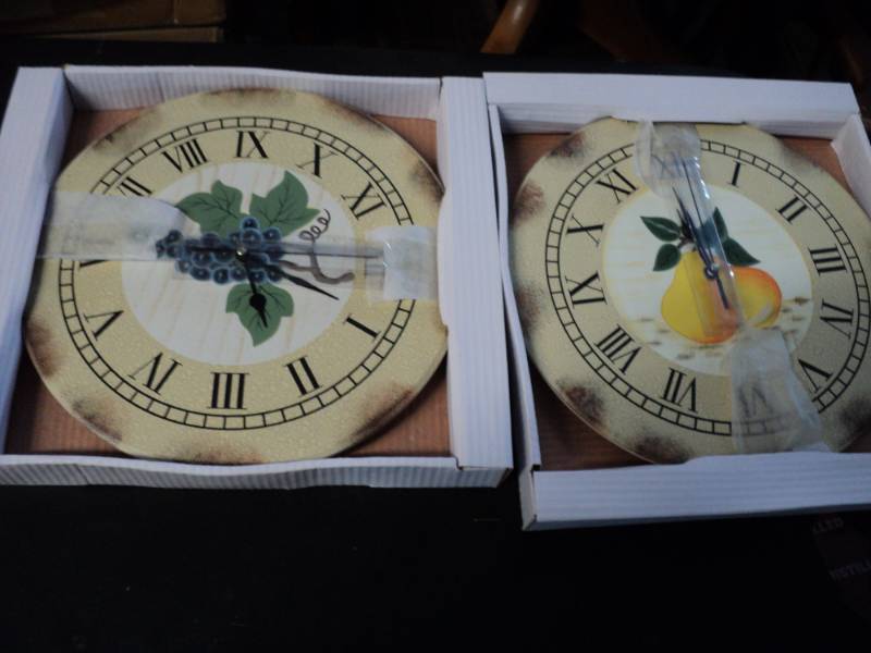 lot 87 image: Set of 2 Clocks Grapes and Pears...