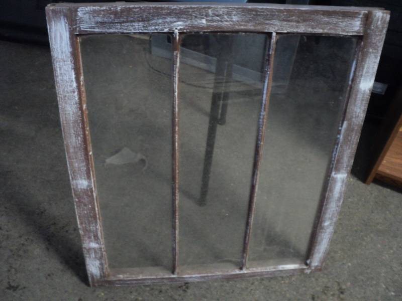 lot 97 image: 3 Pane Vintage Window 26 x 29...