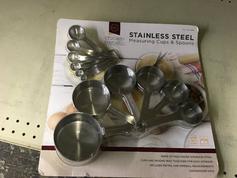 lot 217 image: Sabatier 11Pc Measuring Cups & Spoons, Retail $14.99