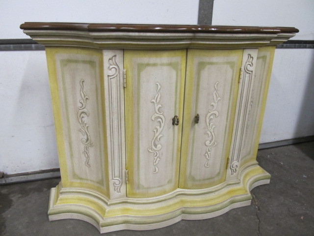 lot 16 image: Vintage DREXEL - Et Cetera - French Provincial Style Hall Table Cabinet