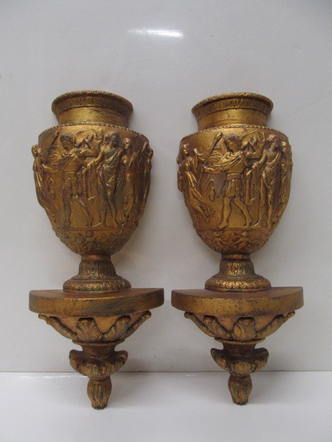 lot 20 image: Signed Vintage Hollywood Regency Gilt Wood Neoclassical Wall Pockets