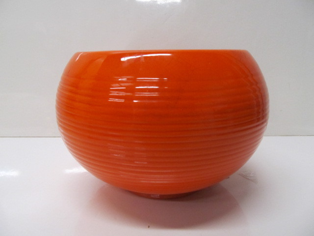lot 23 image: Mid Century JENKINS Ribbed Orange Centerpiece Bowl