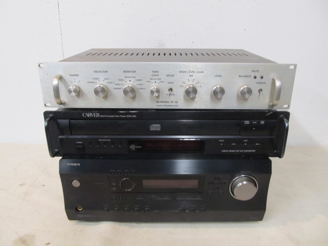 lot 31 image: Group of Vintage Stereo Equipment