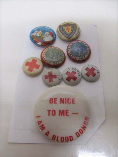 lot 115 image: Be Nice To Me Pinbacks (9)