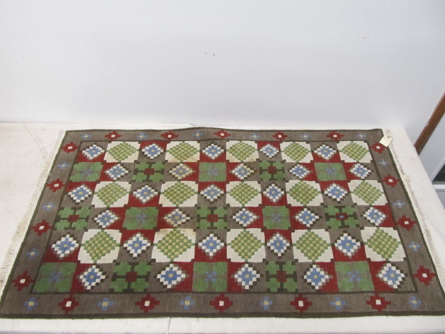 lot 63 image: Hand Knotted Rug