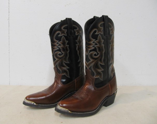 lot 79 image: BRAND NEW Fancy Cowboy Boots - Size 7 12 D