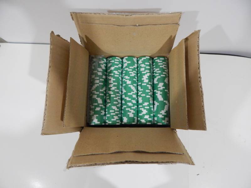 Case of 1000 Green with White 11.5 Gram Clay Composite Poker Chips with Card Suits Design