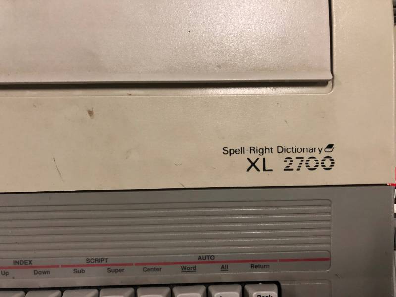 lot 2 image: SMITH CORONA ELECTRONIC TYPEWRITER XL 2700 WITH RIBBON - Excellent Working Condition