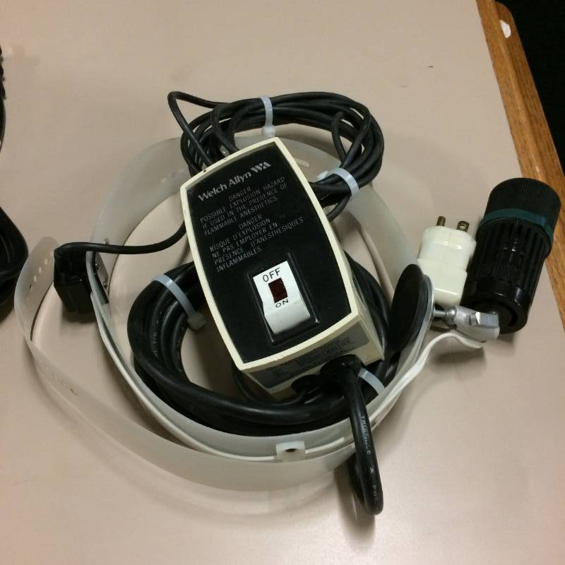 lot 72 image: Welch Allyn Exam Physicians Headlight Lamp 49003 With Power Supply Model 79003 - Excellent Working Condition