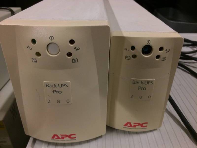 lot 61 image: Apc Back-Ups 280 180W Bp280 uninterrupted backup battery power supply and surge protector, beige