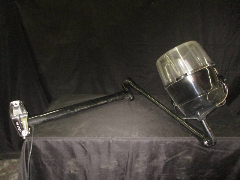 lot 19 image: Wall Mounted Hair Dryer for home or beauty shop