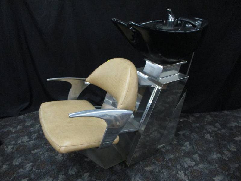 lot 21 image: Hair Salon Wash Station works