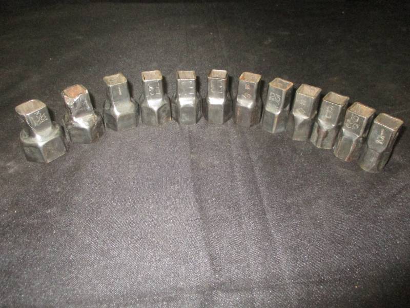 lot 52 image: Antique Sockets 12-1 332