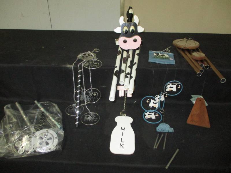 lot 53 image: Dairy cow windchimes