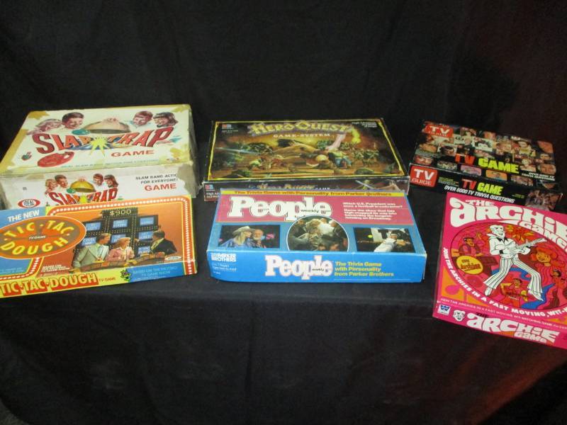 lot 56 image: Vintage Games most if not all pieces are there