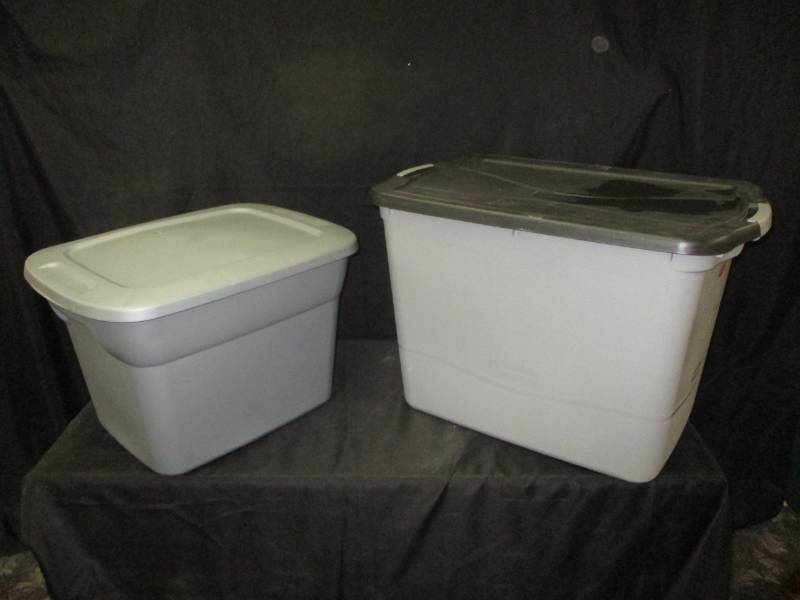 lot 85 image: Tubs