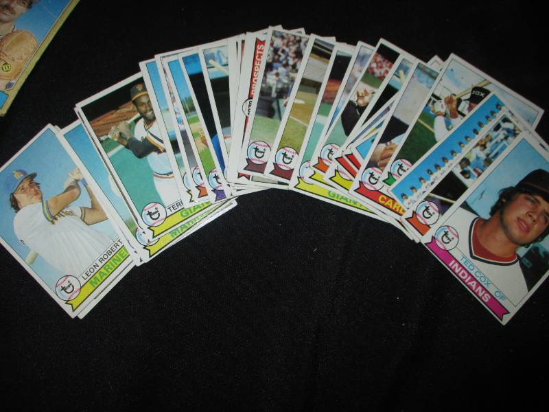 lot 127 image: Baseball Cards