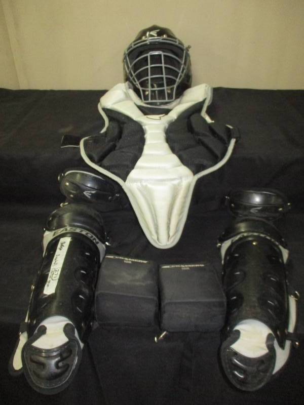 lot 130 image: Catchers Set