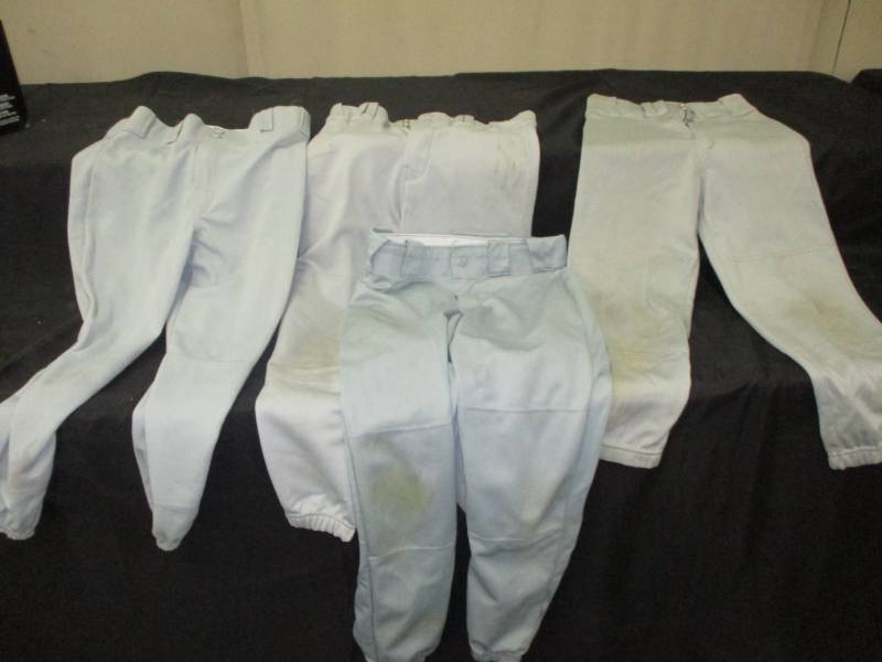 lot 134 image: Baseball pants YLargeChamo, Ralington