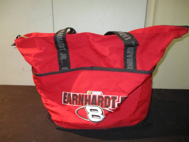 lot 173 image: Dale Earnhardt Bag