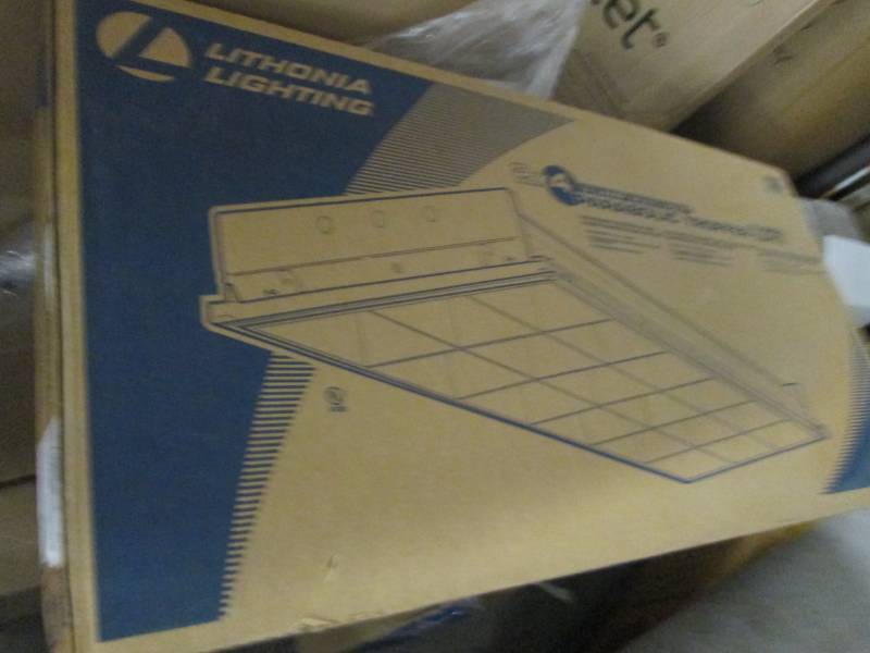 Lithonia Lighting 2PM3NGB33218LD 3-...