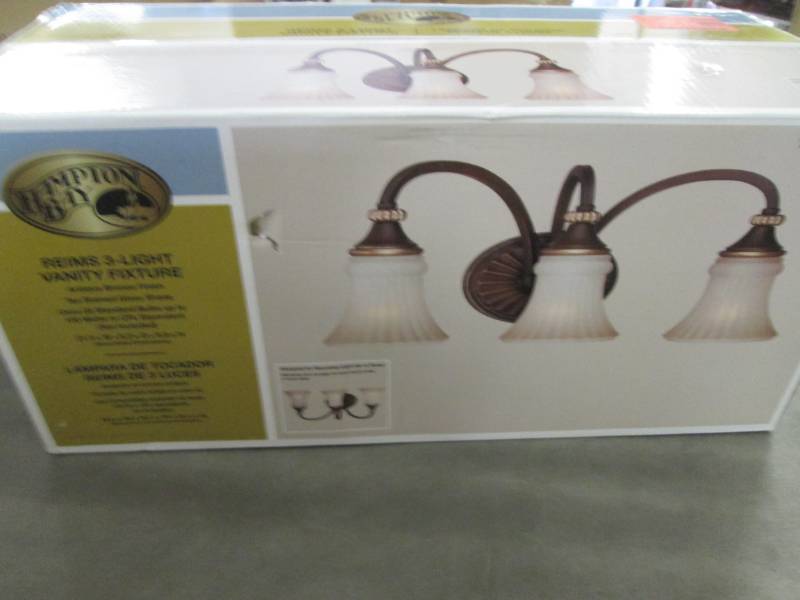 Hampton Bay Reims 3-Light Berre Wal...