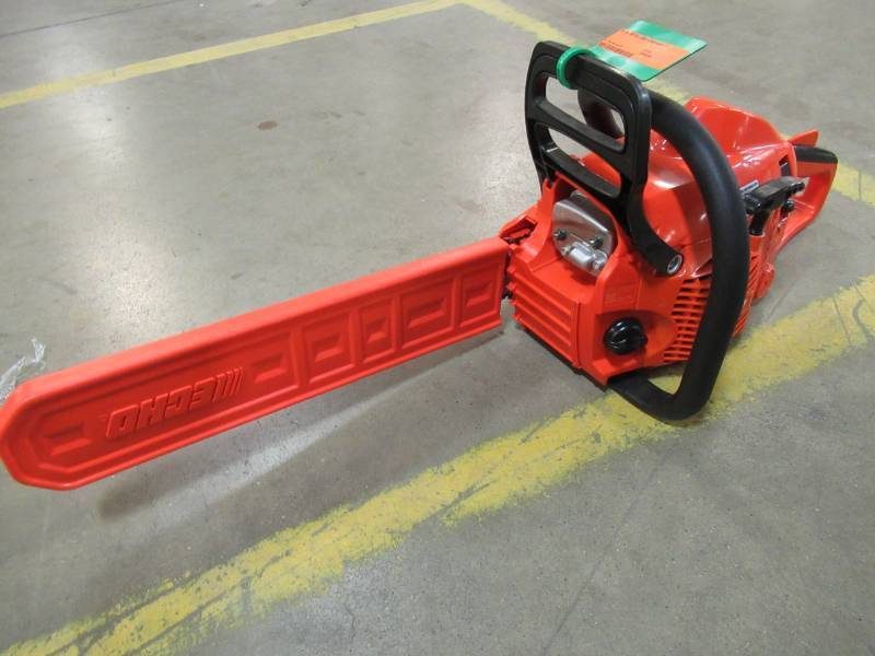 lot 6 image: ECHO 14 in. 30.5cc Gas Chainsaw, CS-310-14.