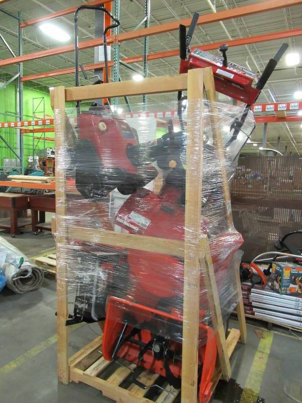 lot 7 image: UNCHECKEDUNTESTED WHOLESALE PALLET OF SNOWBLOWERS - TORO, ARIENS and MORE