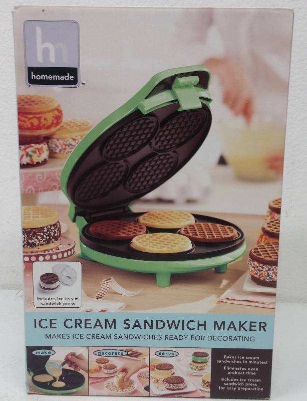 lot 39 image: Ice Cream Sandwich Maker, as-new in box