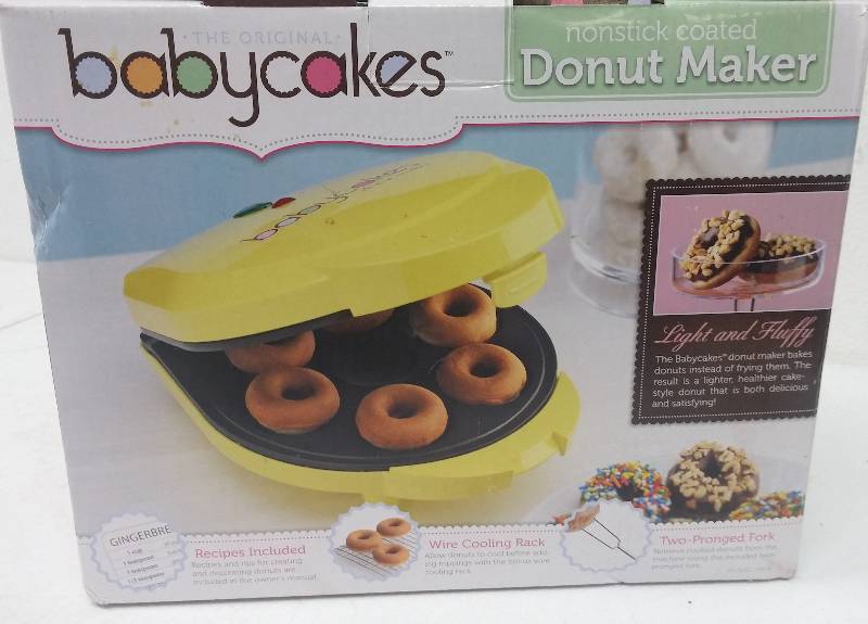 lot 66 image: Donut Maker, as-new in box