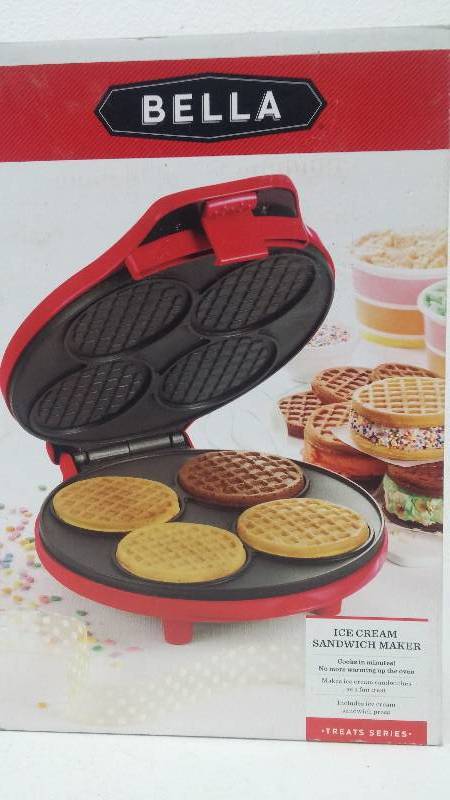 lot 19 image: Ice Cream Sandwich Maker, as-new in box