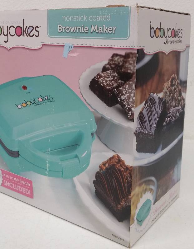 lot 94 image: Babycakes Nonstick Brownie Maker, as-new in box